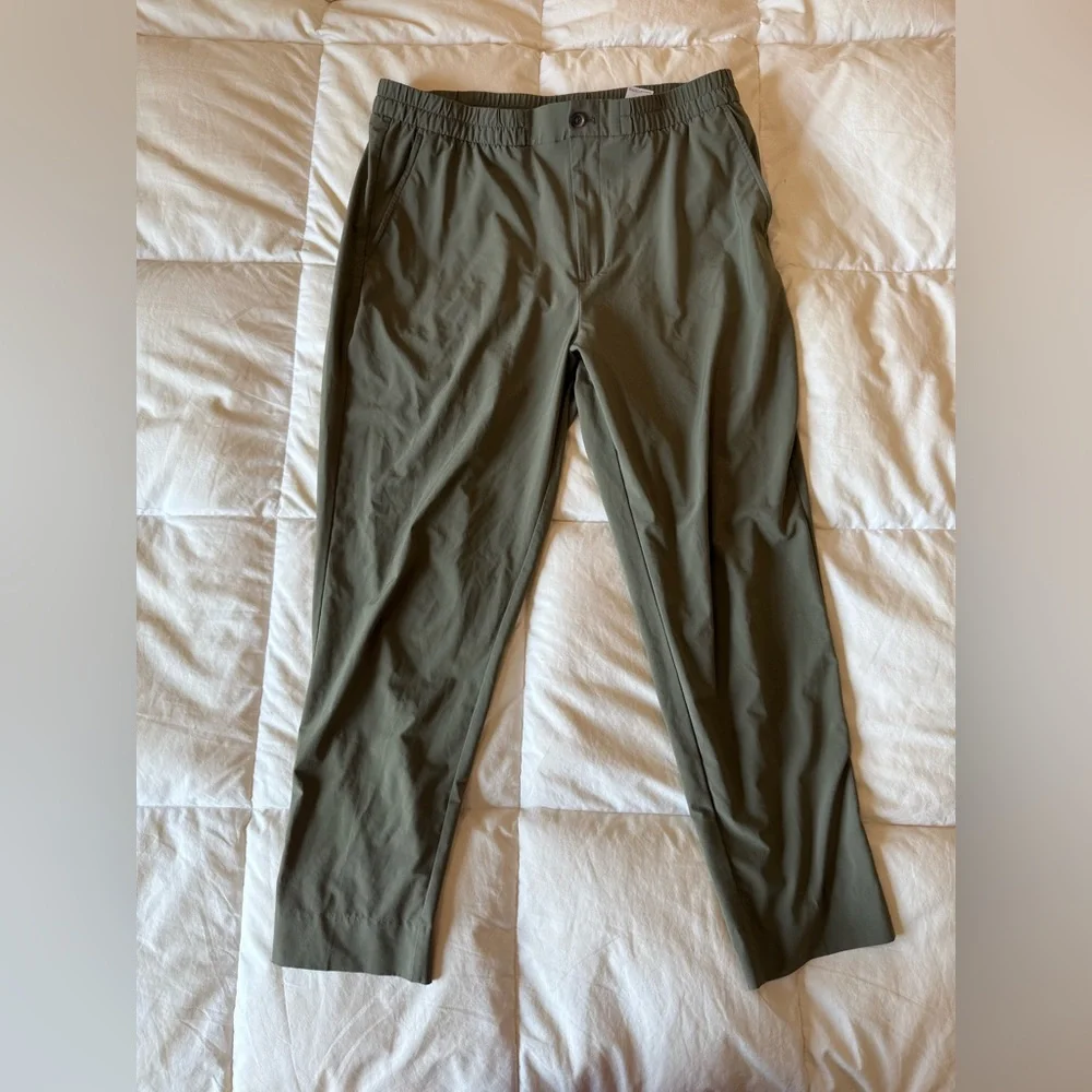 Banana Republic olive Green airstream Ankle Cropped Pants slacks - business - Picture 2 of 4